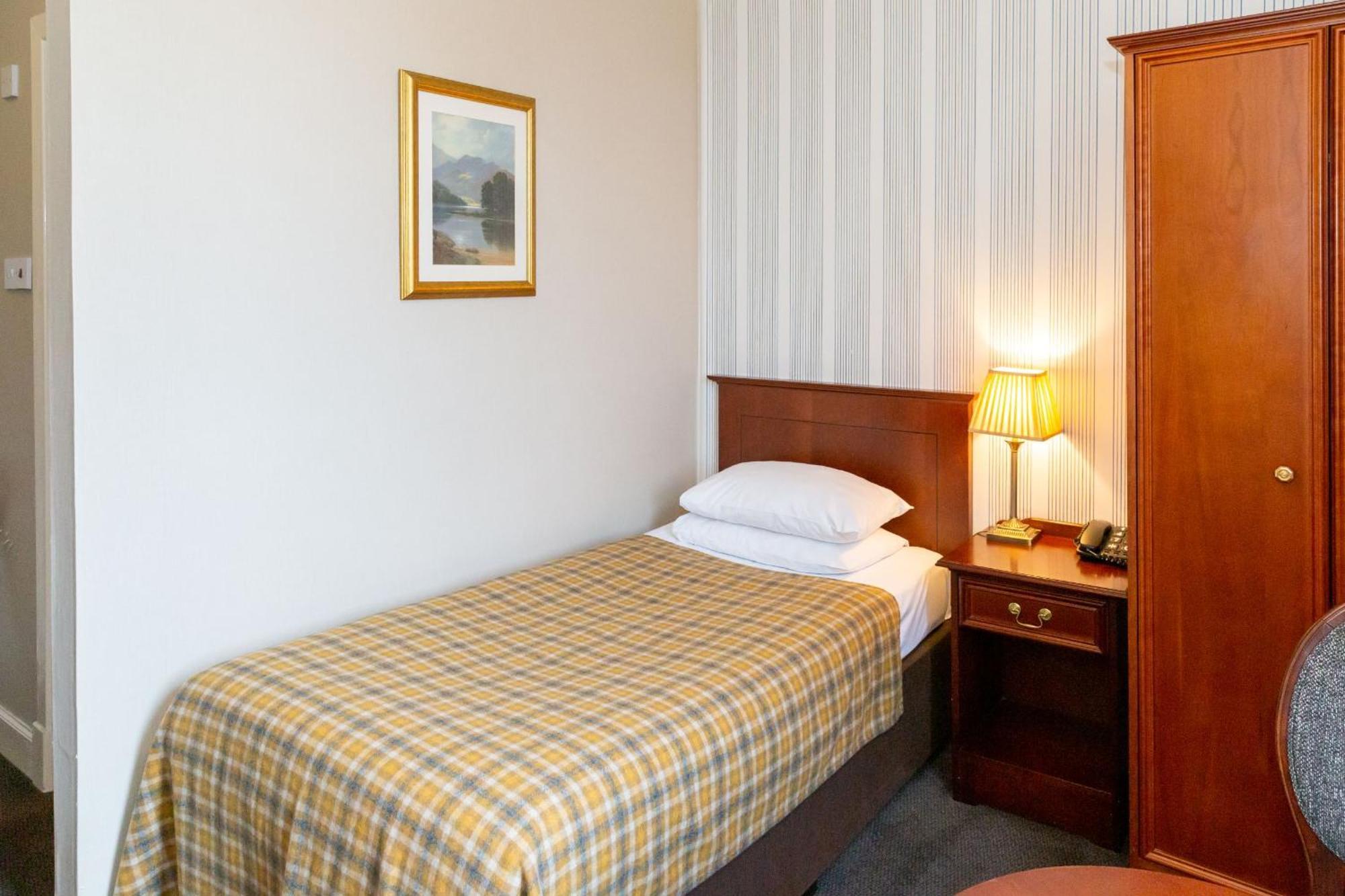 אובאן The Royal Hotel חדר תמונה