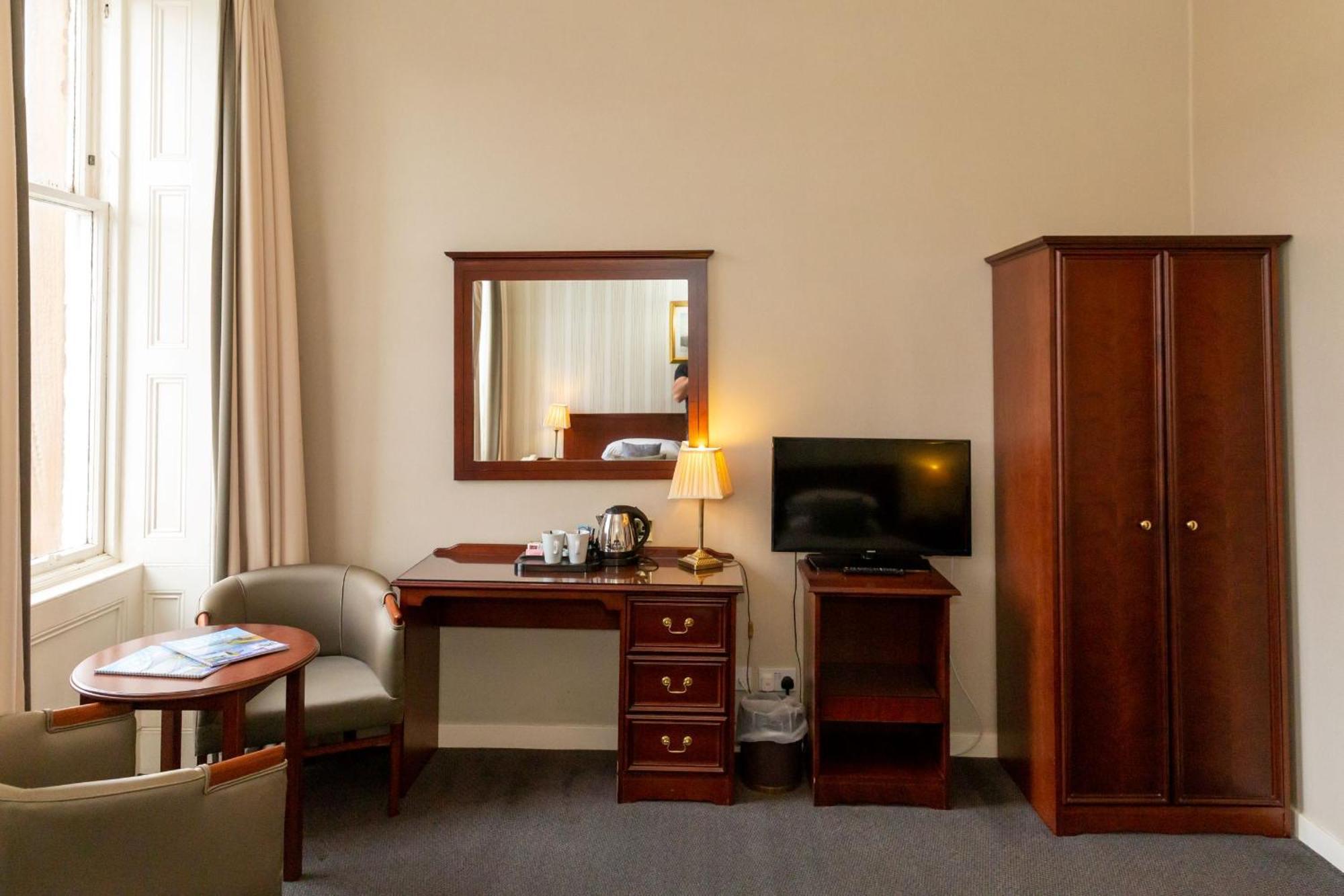 אובאן The Royal Hotel חדר תמונה