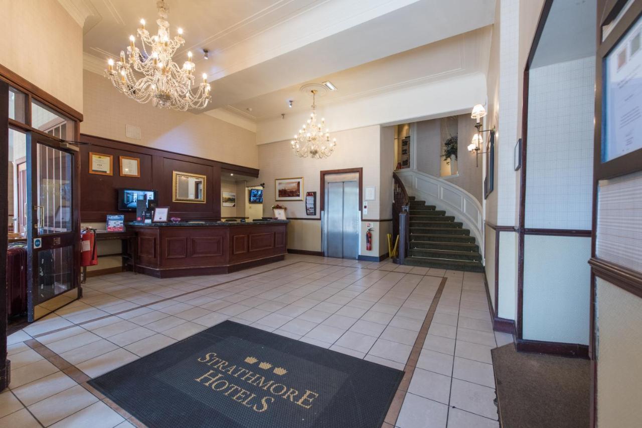 אובאן The Royal Hotel מראה חיצוני תמונה